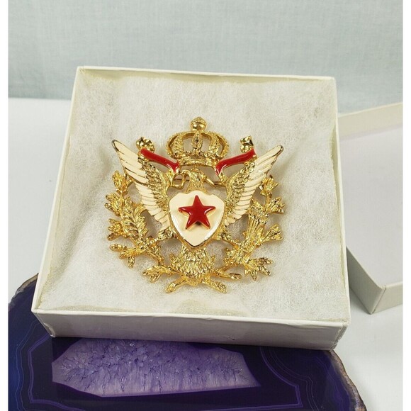 Vintage DaneCraft Coat of Arms Eagle Crown Ribbon Leaves Gold Heraldic Brooch - Picture 3 of 13